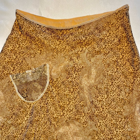 Silk Skirt Medium animal print front pocket - Picture 3 of 15